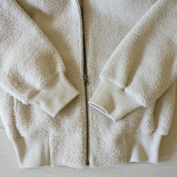 NWOT Uniqlo Cream Sherpa Fleece Pile Lined Cropped Teddy Bomber Jacket XS - Picture 14 of 16